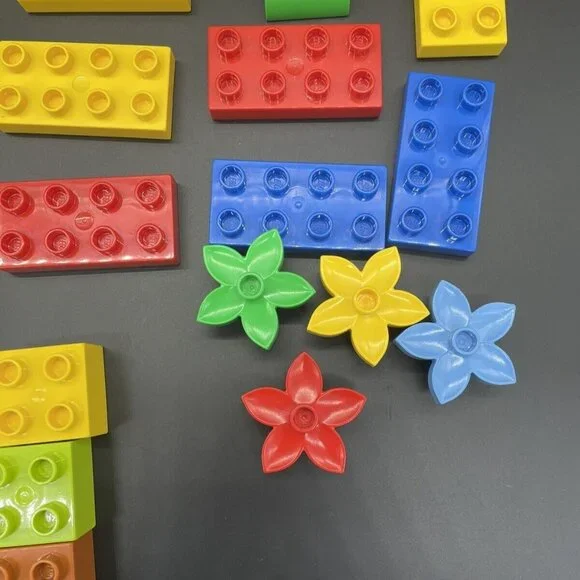 Lego Duplo Building Blocks Lot of 95 Pieces Flowers Vehicle Window Toddler Toys - Picture 4 of 10